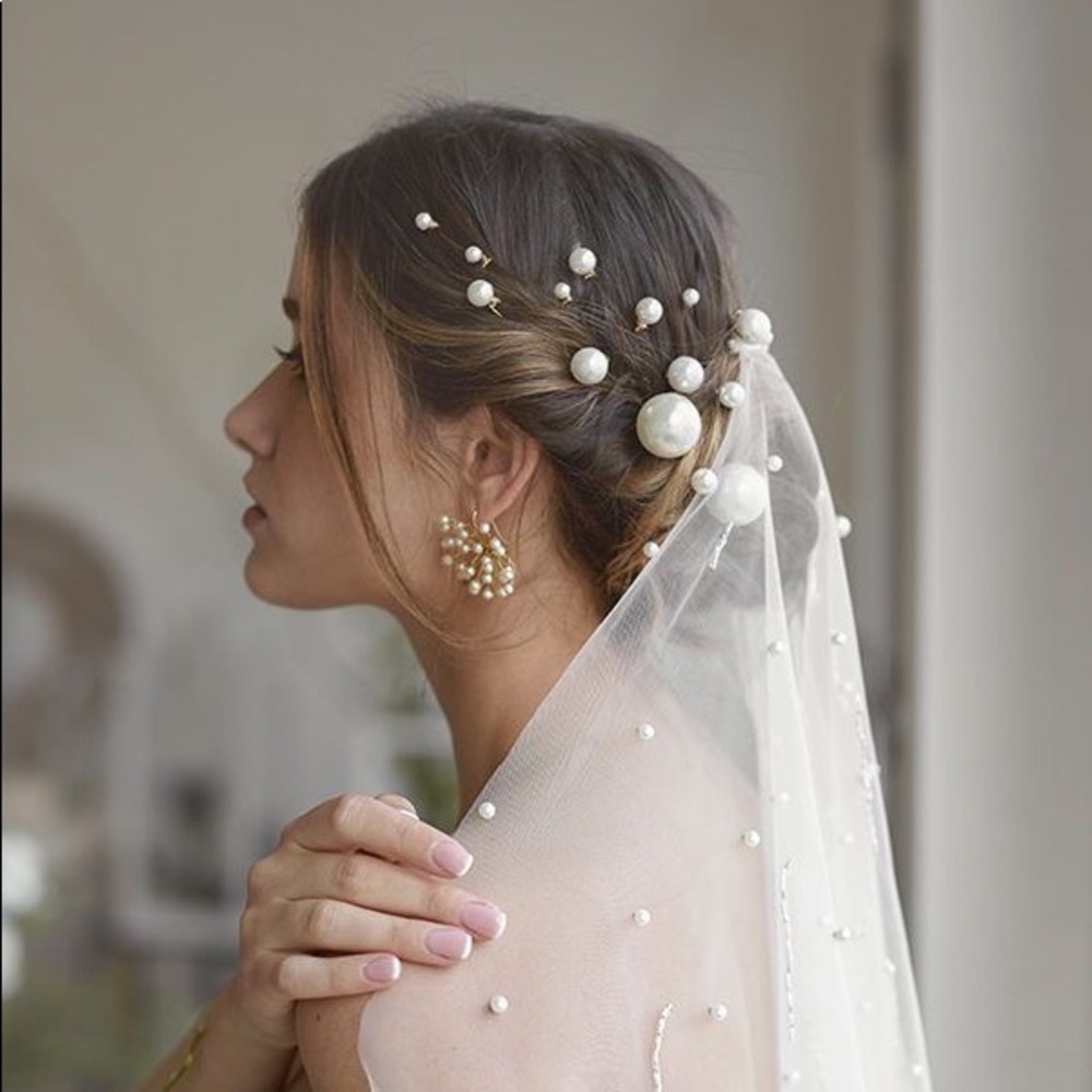 Large hair pins